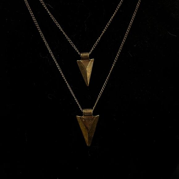 Twin arrowhead Necklace - Picture 2 of 2